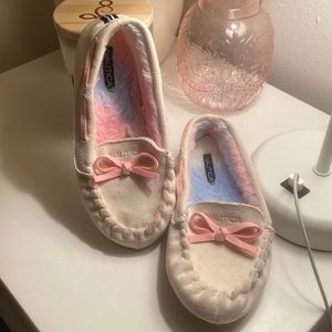 Girls Nautica brand suede slippers size 1